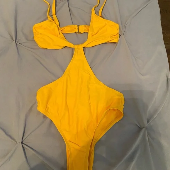 Le Soleil Light Orange Cutout High Cut One-Piece Swimsuit - Picture 3 of 5